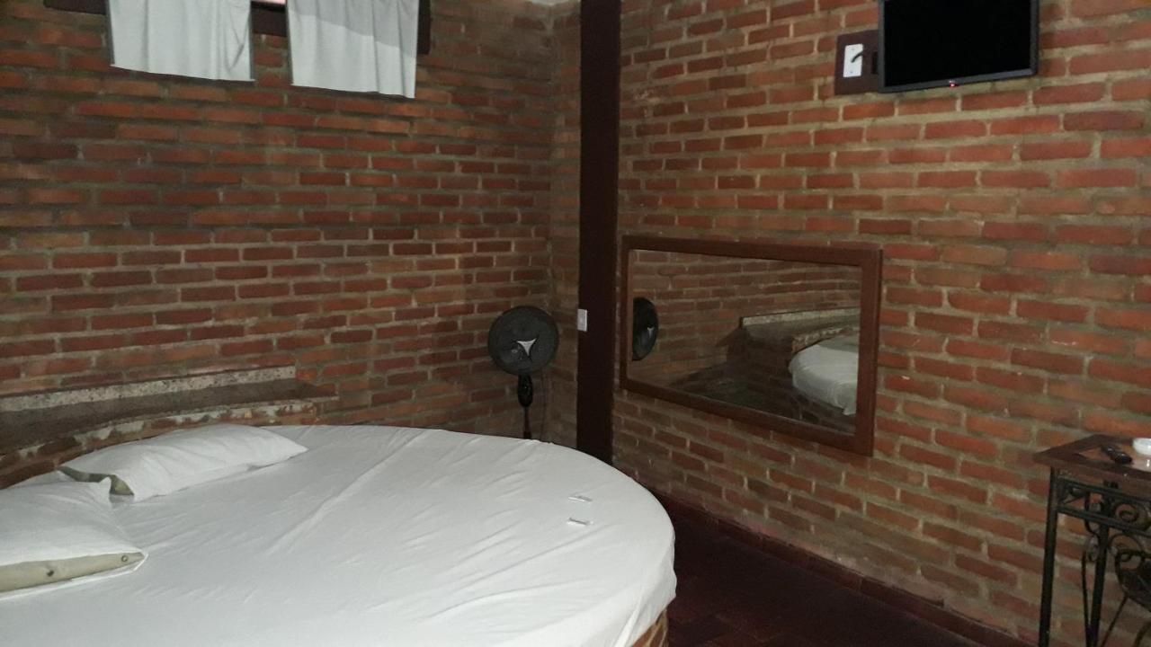 São João del Rei Planeta Sex Motel מראה חיצוני תמונה